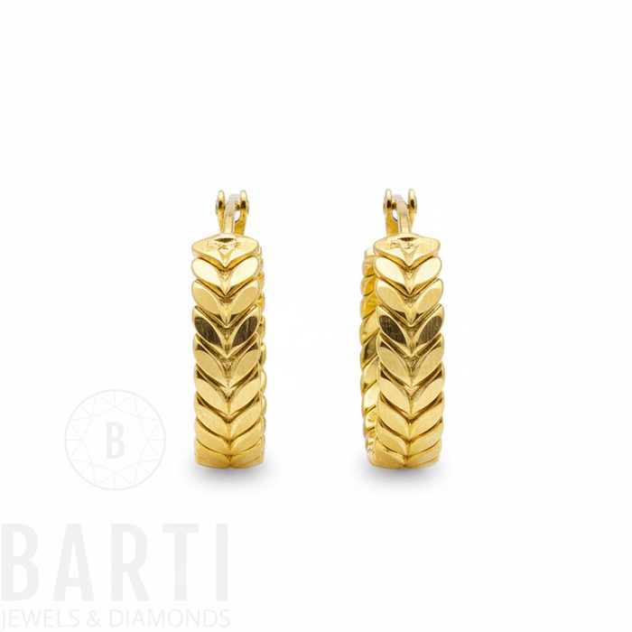 Basak Ohrringe Gold 585 – Creolen im Kornähren-Design aus 14 Karat Gold, 20 mm Durchmesser, 4,80 g Gewicht, Echtgoldschmuck von BARTI Jewels & Diamonds auf weißem Hintergrund.