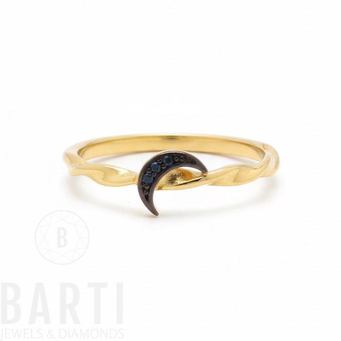 Mond Ring aus 585 Gold, 5.5 mm Breite, 1.58 g, blaues Steinmotiv, eleganter Damenring von BARTI Jewels & Diamonds, weißer Hintergrund.